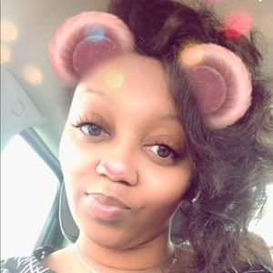 Meet your Posher, Latoya